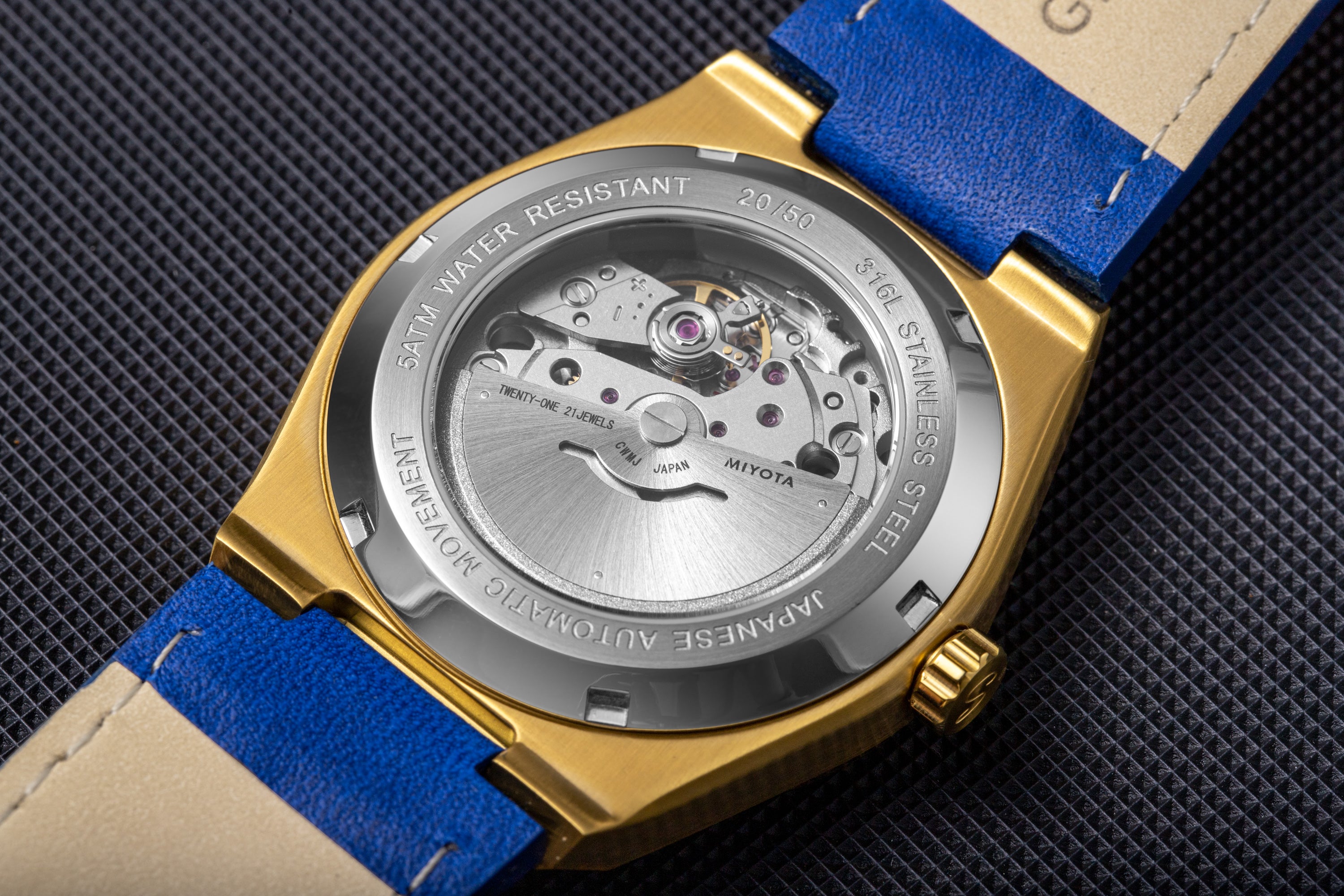 Gold Daybreak – Seventeenth Watches